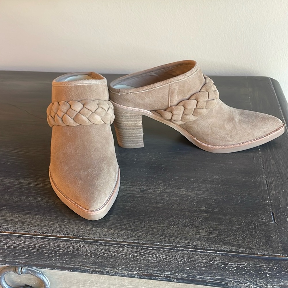 Dolce Vita Serla Truffle Suede Mules Sz 6